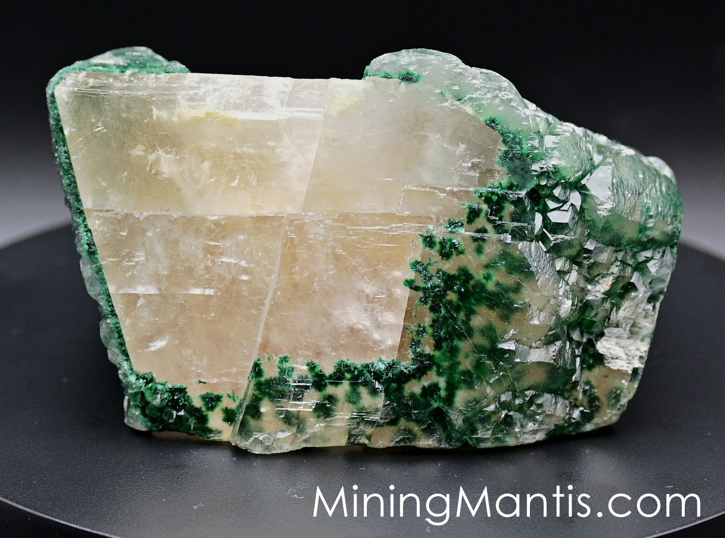 Malachite on Calcite