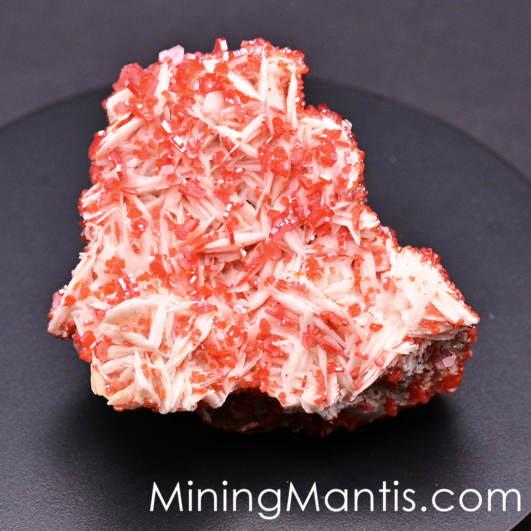 Vanadinite on Barite