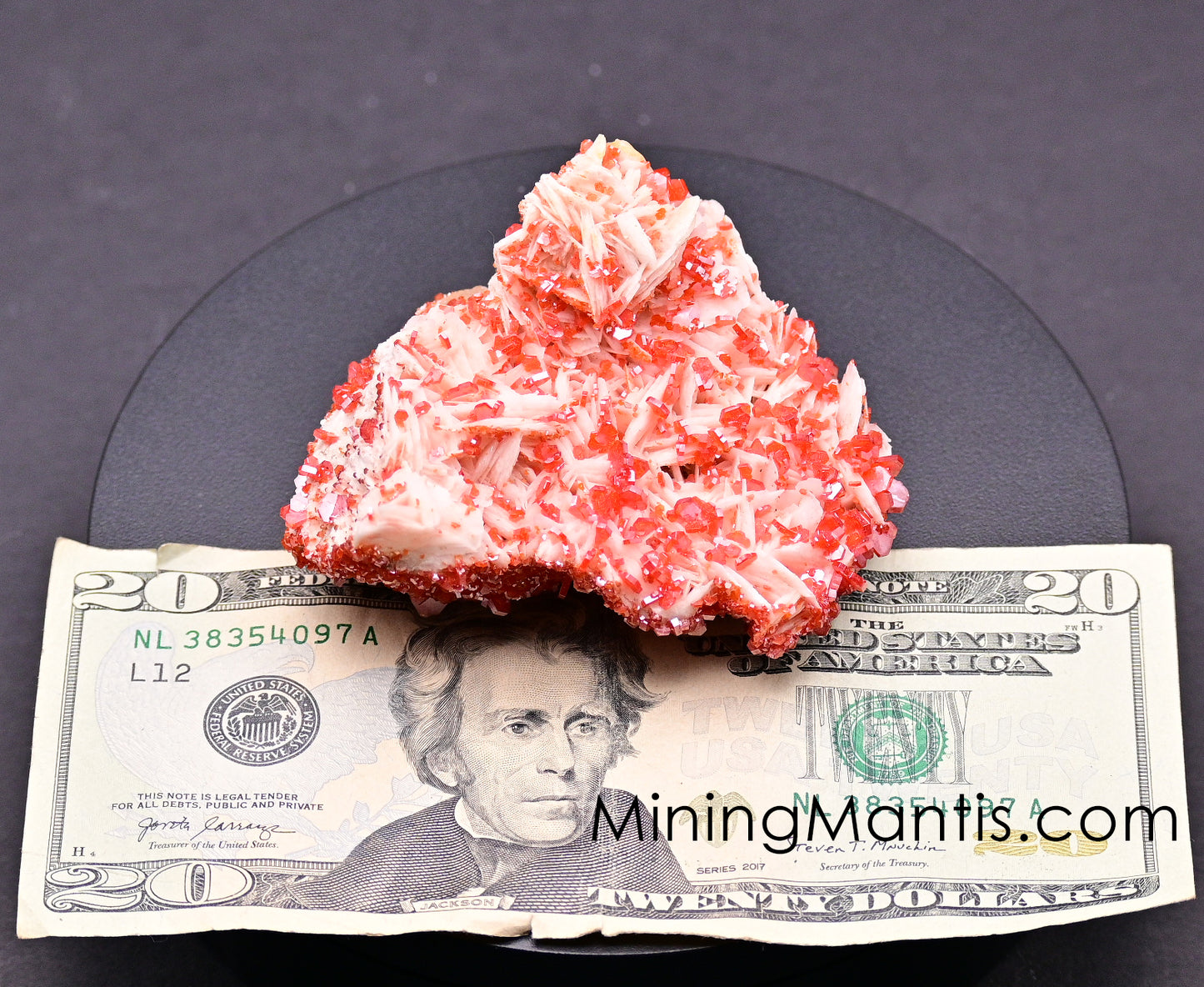 Vanadinite on Barite